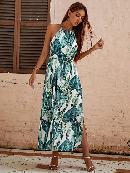 – neckholder-strandkleid mit blattmuster