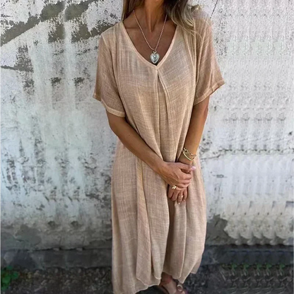 Kleid mit V-Ausschnitt und Seitentaschen