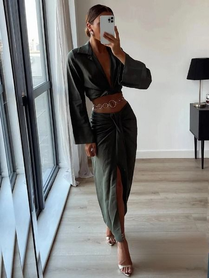 Merche-Freizeitset mit geschlitztem Rock, perfekt für einen nostalgischen und zugleich stilvollen Look in der Freizeit.
