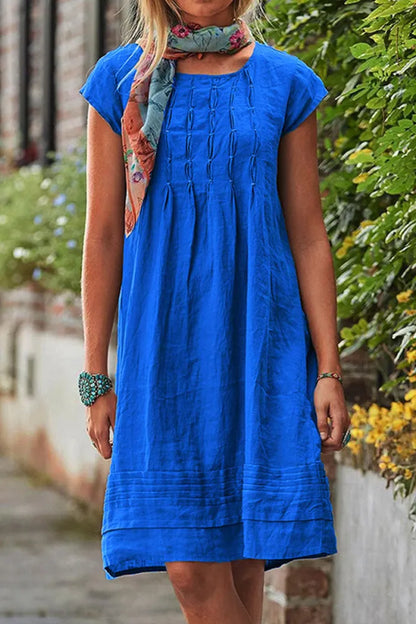 Lässiges Kleid mit kurzen Ärmeln und festem Patchwork-Ausschnitt