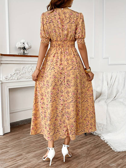 – kleid mit blumendruck und rundhalsausschnitt für frühling und sommer