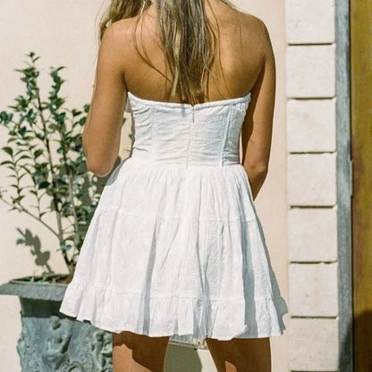 Trägerloses Spitzen-Minikleid mit Schnürdetail