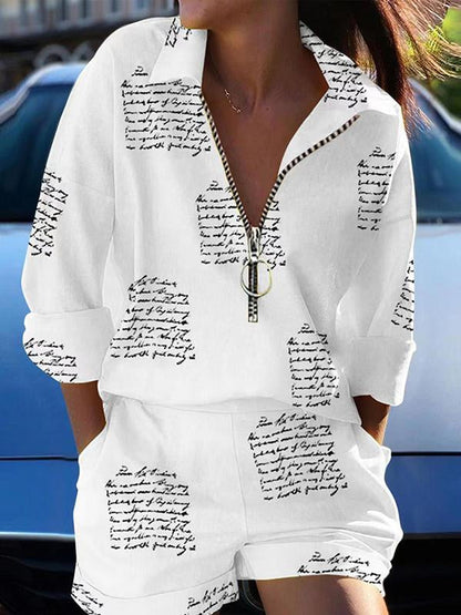 Merche Set mit bedruckter langärmeliger Bluse und Shorts mit Reißverschluss