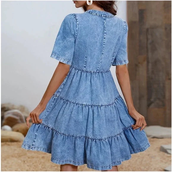Chambray-Minikleid mit Rüschen und Knopfleiste aus Denim