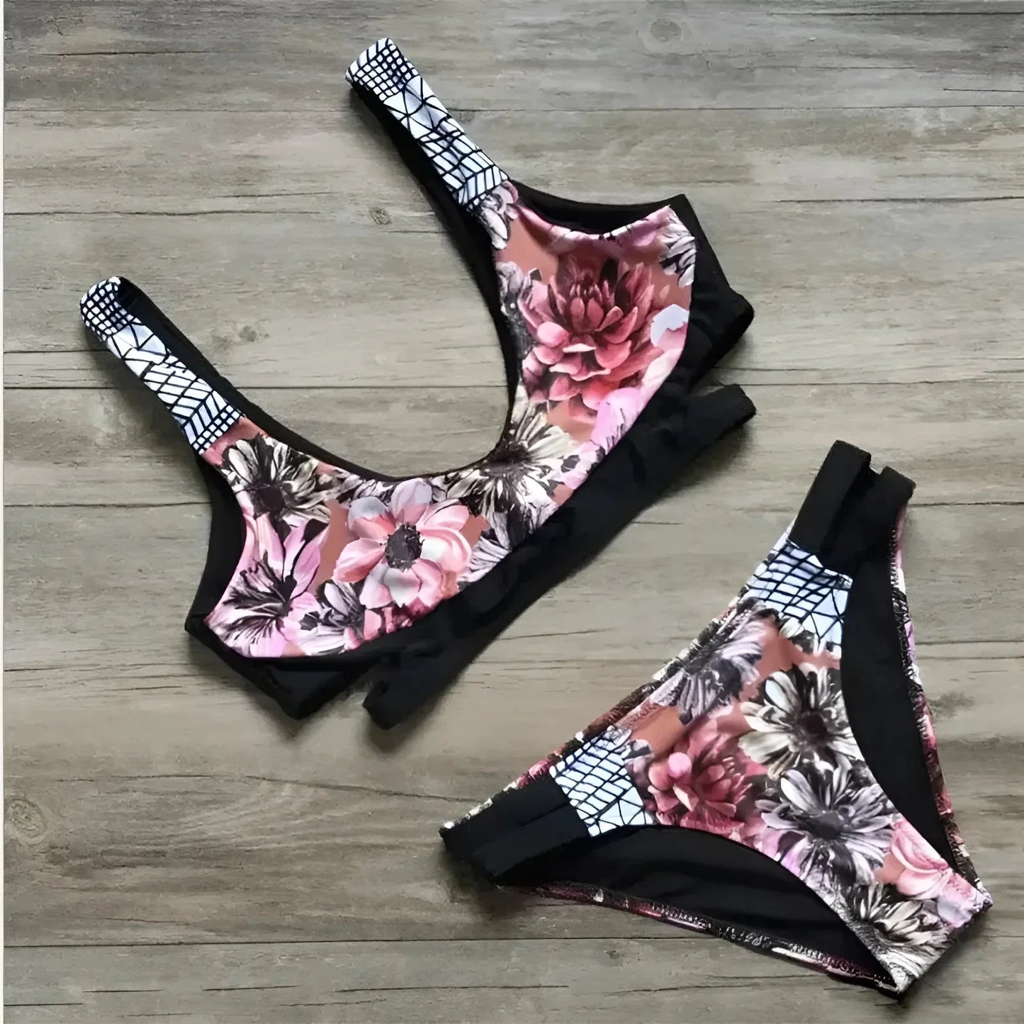 Zweiteiliger Badeanzug mit zartem Blumenmuster